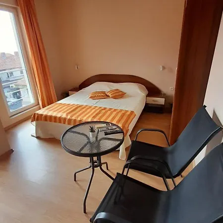 Guest House Sveti Vlas Апартаменты Свети-Влас